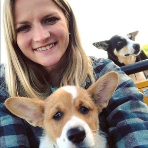 Meet your Posher, Caitlin